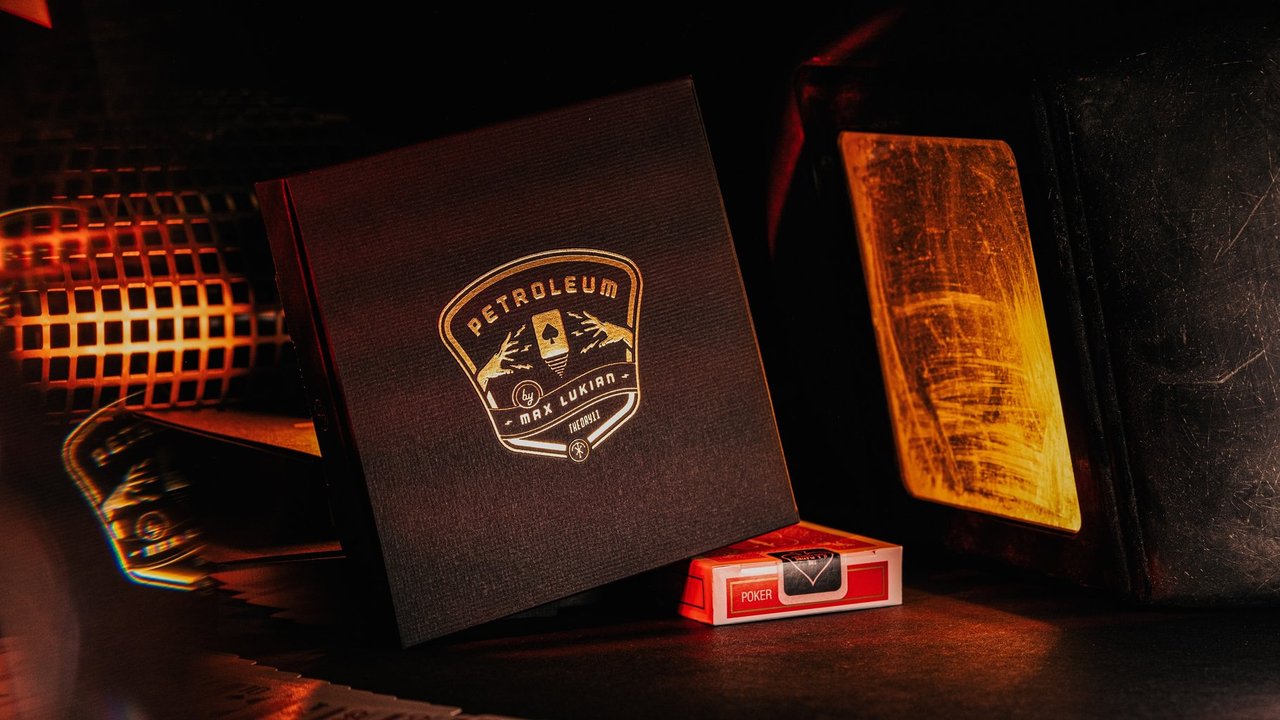 Erdöl von Max Lukian